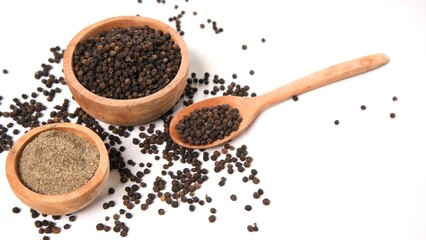 Black Pepper: Whole, Ground, and Spoon