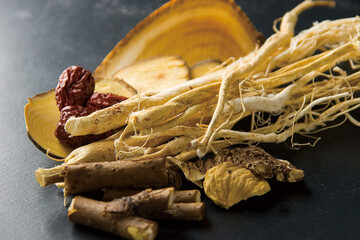 薬膳イメージ・サムゲタンの材料