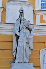 Statue Augustinus von Hippo, Csorna, vertikal