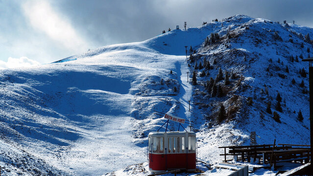 Malcesine, Veneto, Italy, 10-11-2017 Description: the Baita dei Forti on the top of the snow-covered Monte Baldo