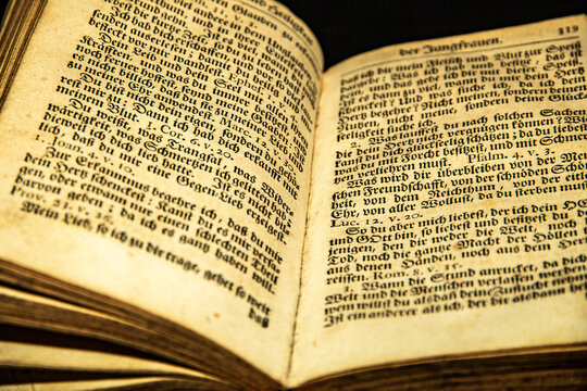 altes Buch