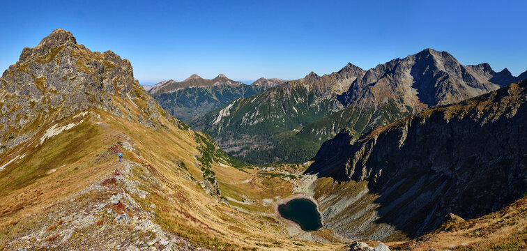 Tatry Wysokie- Szeroka Przełęcz / &Scaron;irok&eacute; sedlo (2040 m) - panorama  
