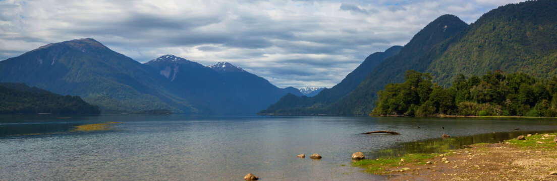 Fototapeta Lake in Patagonia