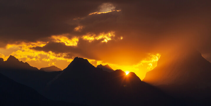 Fototapeta Mountains on sunset