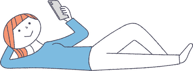 スマホを見ながら寝転ぶ女性