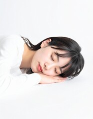 Fototapeta premium 日本人,女性,10代,眠そう,シンプルな白い背景,Simple white background,Japanese,Female,Teens,Sleepy