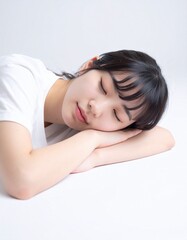 Obraz premium 日本人,女性,10代,眠そう,シンプルな白い背景,Simple white background,Japanese,Female,Teens,Sleepy