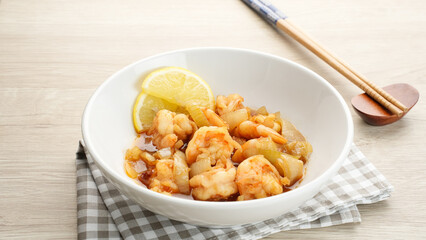 Stir fried shrimp with garlic and butter