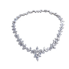 Obraz premium Sparkling diamond necklace with floral design isolated on Transparent Background