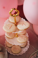 pink and white cupcakes