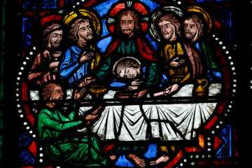 Saint Gatien cathedral.  Stained glass. Jesus and the Apostles at the Last Supper on Maundy Thursday . Tours. France.