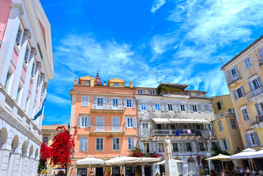 Statue von Georgios Theotokis in der Altstadt von Korfu, Griechenland