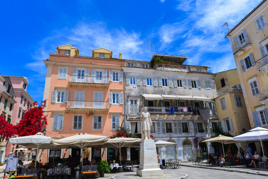 Statue von Georgios Theotokis in der Altstadt von Korfu, Griechenland