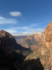 View from canyon overlook trail view point, Zion canyon.