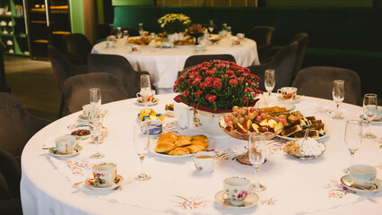 A beautiful table set for an autumn celebration.