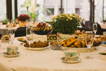 A beautiful table set for an autumn celebration.
