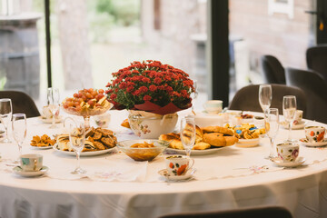 A beautiful table set for an autumn celebration.
