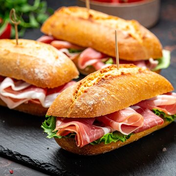 Spanische bocadillo sandwiches 