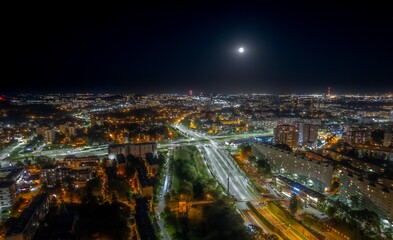 Księżyc nad miastem © Sawomir