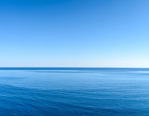 Obraz premium Vast expanse of azure ocean and sky