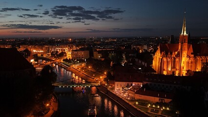 Fototapeta premium Panoramic View of Wrocław with the Oder River and Cityscape