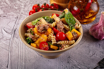 Italian pasta salad with tuna