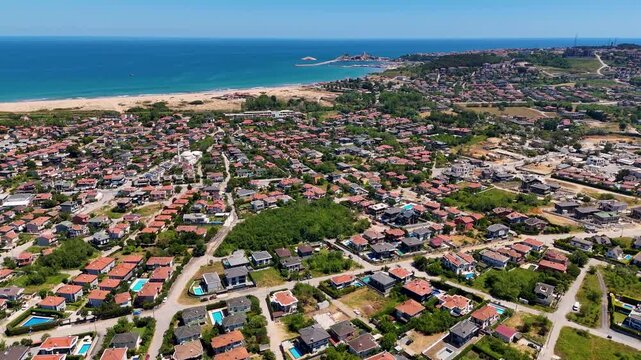 Istanbul Sile residential areas, two-story villas, the beach, the main street and its surroundings
