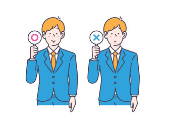 マルバツの札を持つスーツ姿の男性