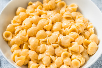 Homemade Healthy Macaroni and Cheese Shells