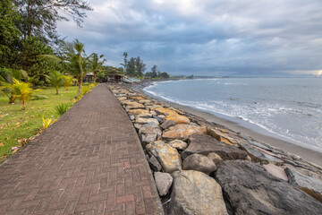 Fototapeta premium Beach with a path leading to it