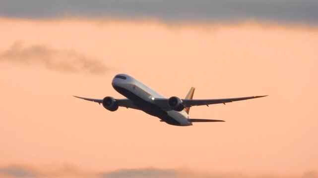 Passenger plane taking off at sunset at Toronto airport, Canada 4k video