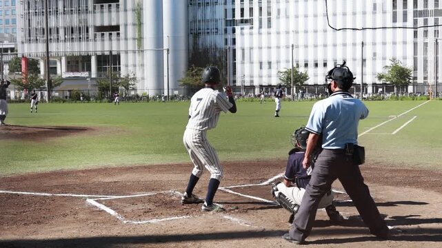 少年野球のピッチャー（顔なし）