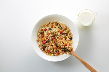 朝ごはんの爽やかなイメージ_グラノーラ