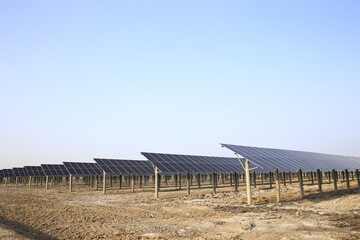 Solar photovoltaic panels and solar photovoltaic power generation systems
