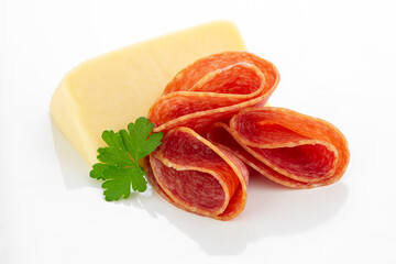 Hungarian salami slices with Edam cheese and parsley