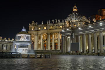 Fototapeta premium St. Peter’s Basilica Illuminated at Night, Vatican City