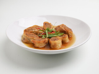 Gohyong or Ngohyong, is popular Chinese dish made from fried dumpling and served with sweet and sour sauce