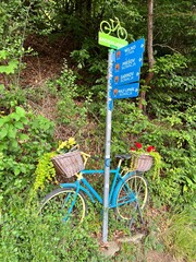 Drogowskaz rowerowy, Dolina Porady, Żegiestów. © Maciej G. Szling