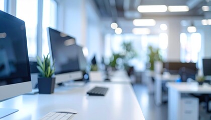 PCが並ぶオフィスの背景素材