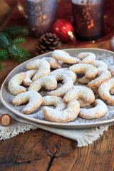 selbst gebackene Vaniliekipferl