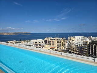 Swimming pool with view 