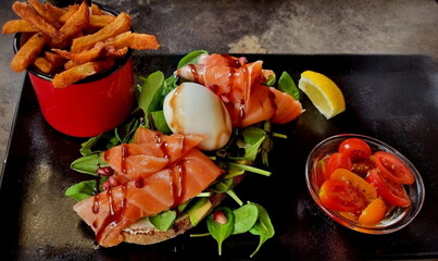 A fine meal (salmon sandwich, egg and chips) 