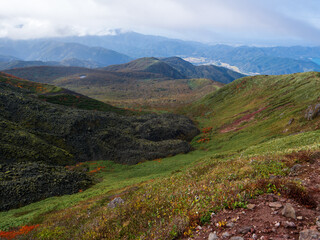 Obraz premium 紅葉の秋田駒ケ岳