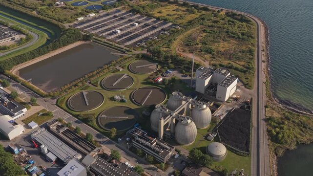 Contemporary water treatment facility with cutting-edge, optimized processes.