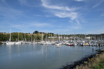 Paysage de Tréguier, petite cité de caractère - Bretagne France © aquaphoto