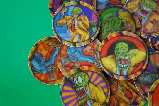 O M&aacute;skara tazos. Cartoon Tazos Collection. 