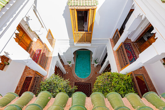 MOROCCO-MARRAKECH-ARCHITECTURE-MODERN