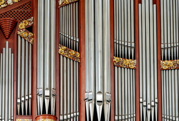 Organy kościelne, olbrzymie