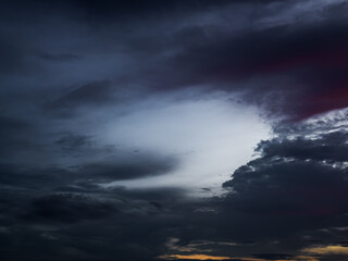 Obraz premium Cloud storm sky dark rain lightning thunder stormy typhoon nature light scene rainy atmosphere damage effect carbon dioxide dust air pollution 2.5 Pm, texture nature windstorm weather skyscape.