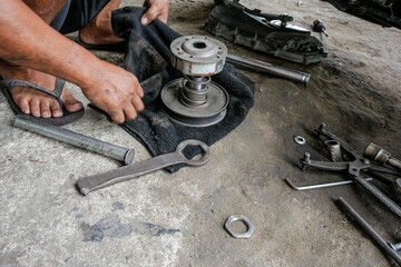 CVT drive system on automatic motorbikes.